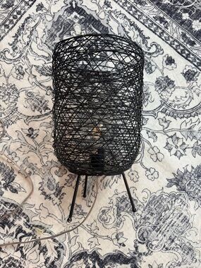 Black Woven Wire Table Lamp -